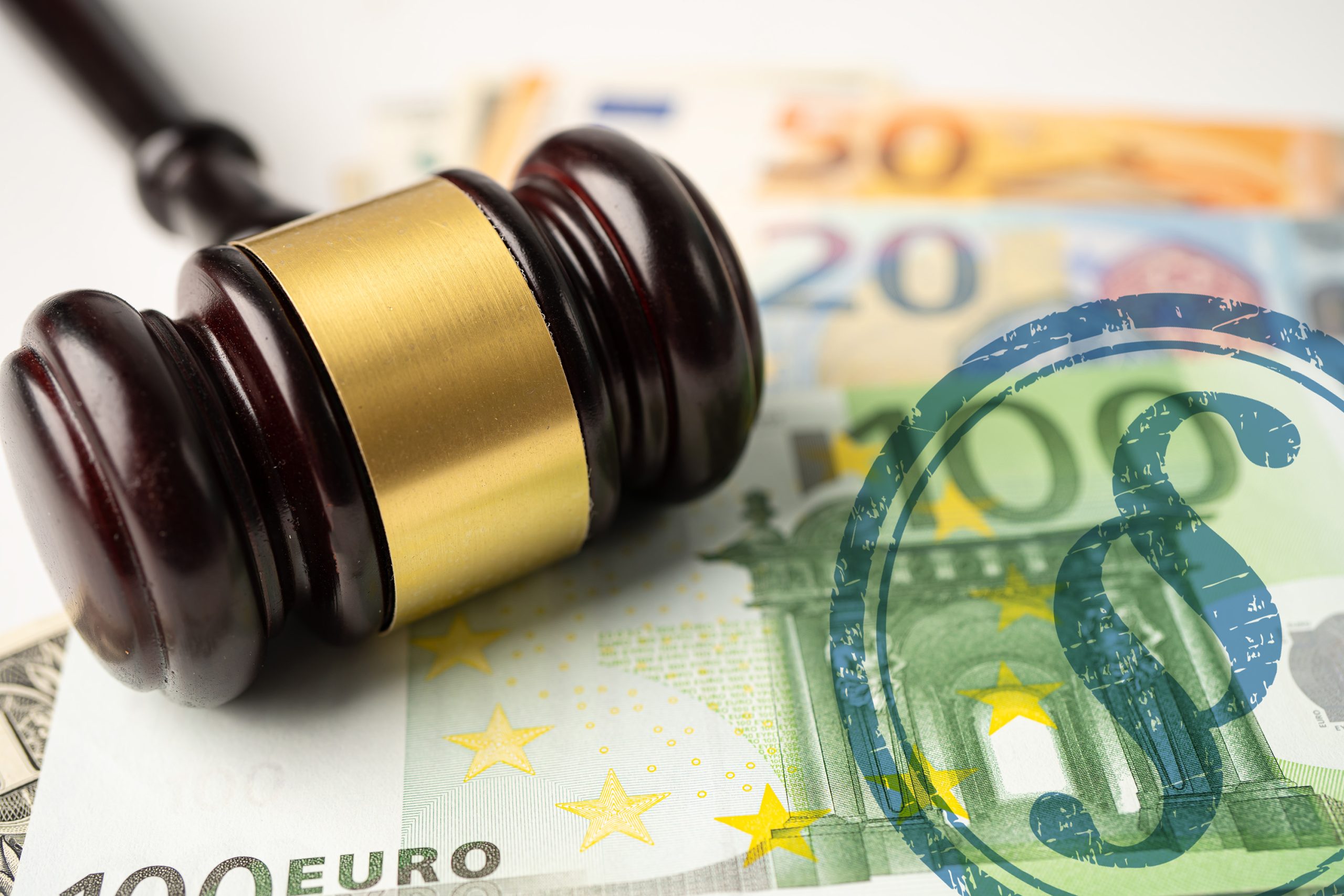 rechtliche Symbole und Geld